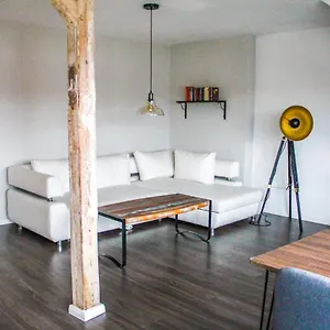  Apartment Exklusive 2 Zi. Dachgeschosswohnung In Lage!